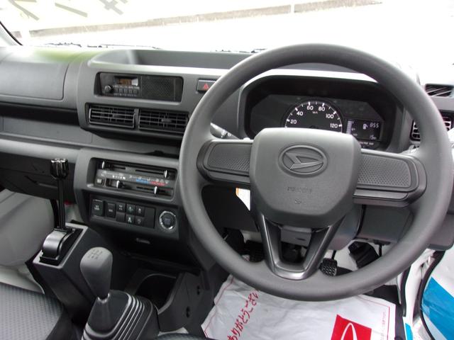 ハイゼットトラック 多目的ダンプ　届出済未使用車　４ＷＤ　５速マニュアル　ＰＴО式　ＬＥＤ・省力パック　スマートアシスト　アイドリングストップ　キーフリーシステム　プッシュスタート　パワーウィンド　ＬＥＤヘッドランプ　フォグランプ（8枚目）