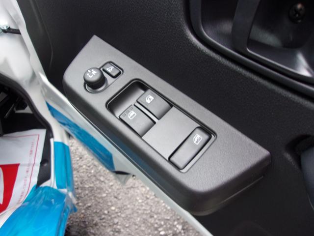 ハイゼットトラック 多目的ダンプ　届出済未使用車　４ＷＤ　５速マニュアル　ＰＴО式　ＬＥＤ・省力パック　スマートアシスト　アイドリングストップ　キーフリーシステム　プッシュスタート　パワーウィンド　ＬＥＤヘッドランプ　フォグランプ（16枚目）