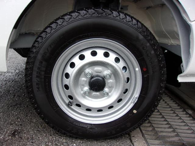 ハイゼットトラック 多目的ダンプ　届出済未使用車　４ＷＤ　５速マニュアル　ＰＴО式　ＬＥＤ・省力パック　スマートアシスト　アイドリングストップ　キーフリーシステム　プッシュスタート　パワーウィンド　ＬＥＤヘッドランプ　フォグランプ（27枚目）