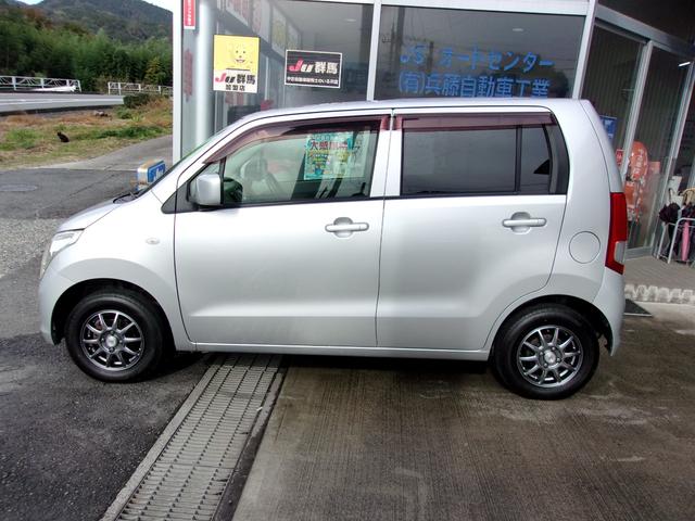 ワゴンR 車いす移動車 前部固定ベルト仕様車 電動固定・リヤシート付 キーレス 社外アルミホイール(3枚目)