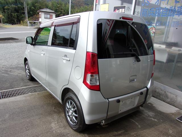 ワゴンR 車いす移動車 前部固定ベルト仕様車 電動固定・リヤシート付 キーレス 社外アルミホイール(14枚目)