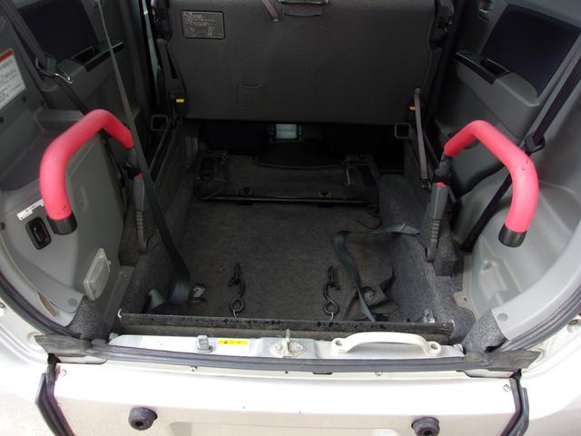 ワゴンR 車いす移動車 前部固定ベルト仕様車 電動固定・リヤシート付 キーレス 社外アルミホイール(27枚目)