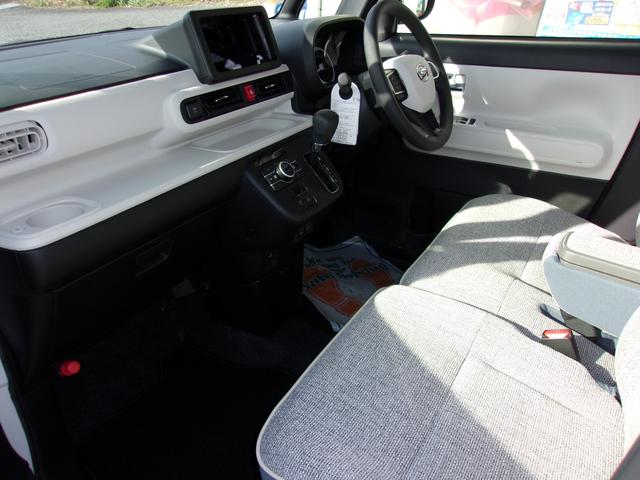 ムーヴキャンバス ストライプスG 4WD キーフリー プッシュスタート スマートアシスト アイドリングストップ 両側パワースライドドア LEDヘッドランプ フォグランプ 両席シートヒーター 純正ナビ装着用アップグレードパック(4枚目)