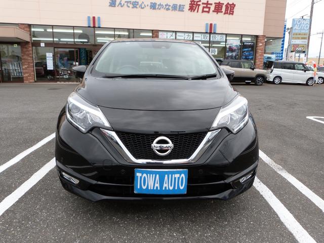 ノート Ｘ　Ｖセレクション　インテリジェントエマージェンシーブレーキ　アラウンドビューモニター　インテリジェントルームミラー　純正ナビ　地デジＴＶ　オートライト　アイドリングストップ　ＥＴＣ　プッシュスタート　スマートキー（2枚目）