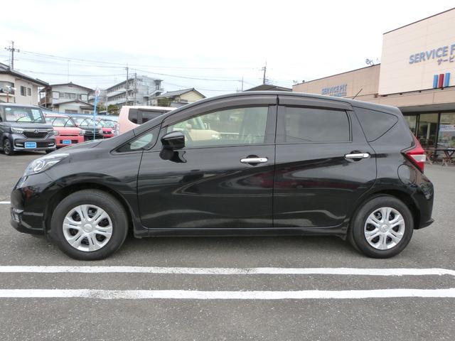 ノート Ｘ　Ｖセレクション　インテリジェントエマージェンシーブレーキ　アラウンドビューモニター　インテリジェントルームミラー　純正ナビ　地デジＴＶ　オートライト　アイドリングストップ　ＥＴＣ　プッシュスタート　スマートキー（5枚目）