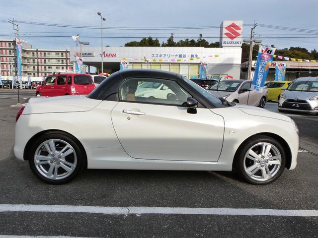 コペン セロ　ナビ　フルセグＴＶ　Ｂｌｕｅｔｏｏｔｈオーディオ　エコアイドル　ＬＥＤヘッドランプ　オートライト　前席シートヒーター　ＥＴＣ　純正アルミ　プッシュスタート　スマートキー（5枚目）