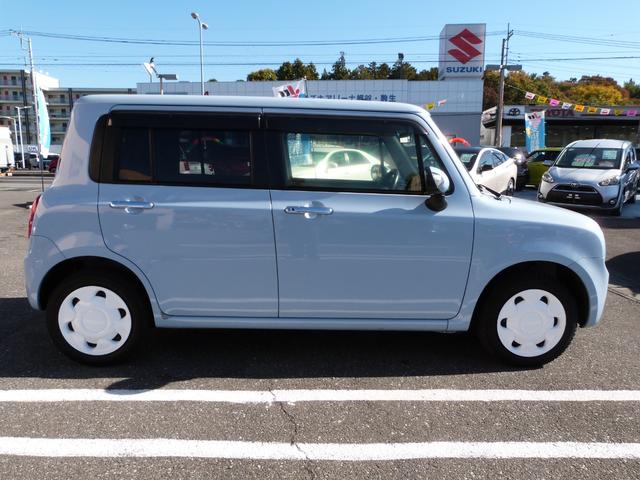 アルトラパン 10thアニバーサリーリミテッド 純正CDオーディオ 運転席シートヒーター ライトレベライザー ETC オートエアコン 電動格納ドアミラー ドアミラーウインカー ドアバイザー プッシュスタート スマートキー(4枚目)