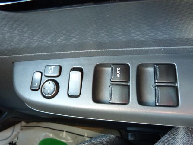 アルトラパン 10thアニバーサリーリミテッド 純正CDオーディオ 運転席シートヒーター ライトレベライザー ETC オートエアコン 電動格納ドアミラー ドアミラーウインカー ドアバイザー プッシュスタート スマートキー(19枚目)