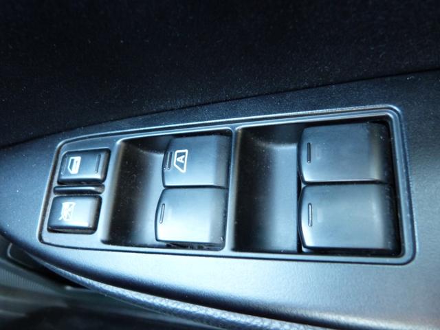 レガシィツーリングワゴン 2.5iアイサイト 4WD アイサイト HIDヘッドライト オートライト 電動パーキングブレーキ 運転席パワーシート クルーズコントロール ナビ バックカメラ フルセグTV プッシュスタート スマートキー(19枚目)