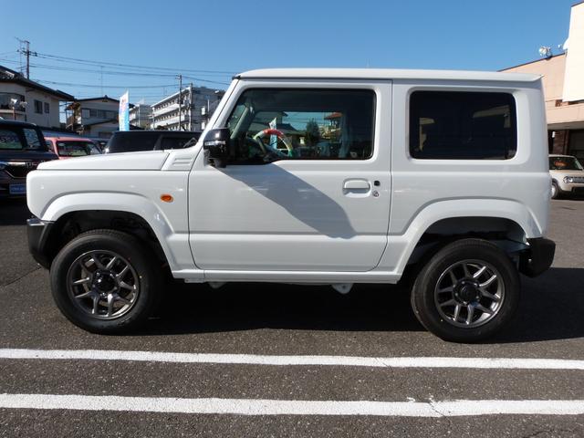 ジムニー ＸＣ　届出済未使用車　デュアルセンサーブレーキサポート　誤発進抑制機能　パーキングセンサー　ハイビームアシスト　ＬＥＤヘッドランプ　オートライト　アダプティブクルーズコントロール　シートヒーター（6枚目）