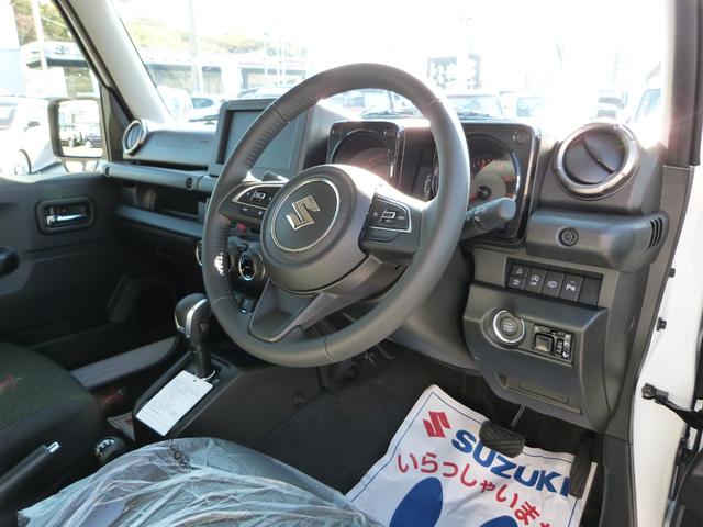 ジムニー ＸＣ　届出済未使用車　デュアルセンサーブレーキサポート　誤発進抑制機能　パーキングセンサー　ハイビームアシスト　ＬＥＤヘッドランプ　オートライト　アダプティブクルーズコントロール　シートヒーター（11枚目）