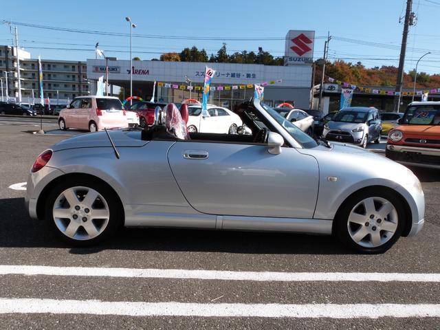 コペン アクティブトップ　電動オープン　ＭＴモード付き　赤レザーシート　シートヒーター　フォグランプ　社外ナビ　フルセグＴＶ　Ｂｌｕｅｔｏｏｔｈオーディオ　純正アルミ　キーレス（12枚目）