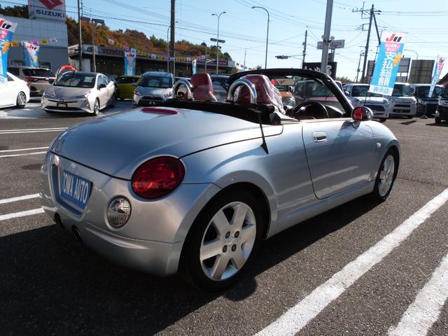 コペン アクティブトップ　電動オープン　ＭＴモード付き　赤レザーシート　シートヒーター　フォグランプ　社外ナビ　フルセグＴＶ　Ｂｌｕｅｔｏｏｔｈオーディオ　純正アルミ　キーレス（14枚目）