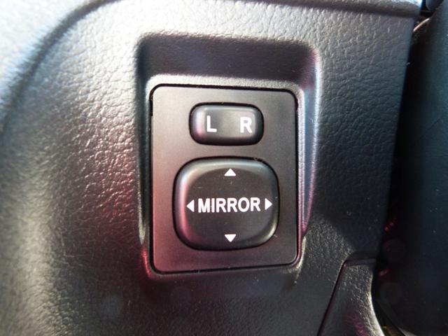 コペン アクティブトップ　電動オープン　ＭＴモード付き　赤レザーシート　シートヒーター　フォグランプ　社外ナビ　フルセグＴＶ　Ｂｌｕｅｔｏｏｔｈオーディオ　純正アルミ　キーレス（31枚目）