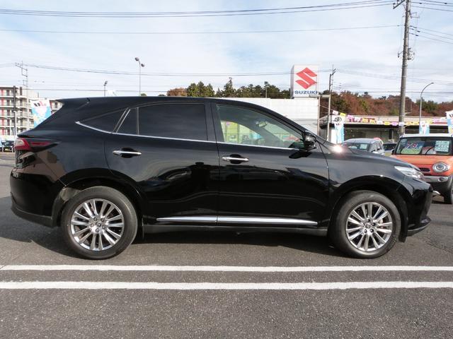 ハリアー プレミアム　トヨタセーフティセンス　運転席パワーシート　パワーバックドア　電動パーキングブレーキ　電動チルト＆テレスコピックステアリング　電動サンルーフ　オートハイビーム　ナビ　バックカメラ　フルセグＴＶ（4枚目）