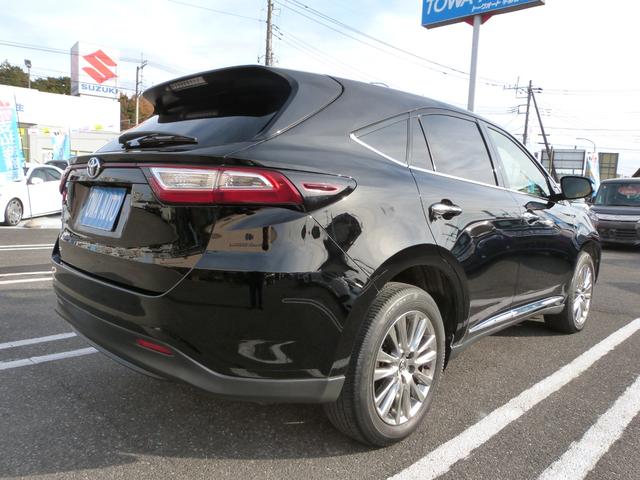 ハリアー プレミアム　トヨタセーフティセンス　運転席パワーシート　パワーバックドア　電動パーキングブレーキ　電動チルト＆テレスコピックステアリング　電動サンルーフ　オートハイビーム　ナビ　バックカメラ　フルセグＴＶ（8枚目）