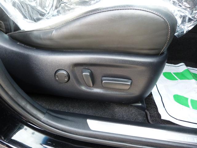 ハリアー プレミアム　トヨタセーフティセンス　運転席パワーシート　パワーバックドア　電動パーキングブレーキ　電動チルト＆テレスコピックステアリング　電動サンルーフ　オートハイビーム　ナビ　バックカメラ　フルセグＴＶ（12枚目）