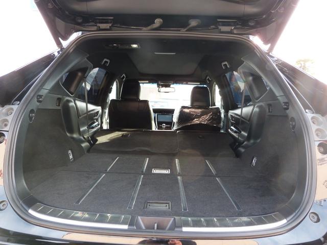 ハリアー プレミアム　トヨタセーフティセンス　運転席パワーシート　パワーバックドア　電動パーキングブレーキ　電動チルト＆テレスコピックステアリング　電動サンルーフ　オートハイビーム　ナビ　バックカメラ　フルセグＴＶ（18枚目）