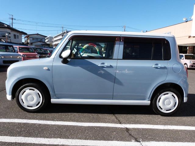 アルトラパン リミテッド　ツートンカラー　ＣＤオーディオ　電動格納ドアミラー　シートヒーター　ライトレベライザー　プッシュスタート　スマートキー　ＥＴＣ　ドアバイザー（6枚目）