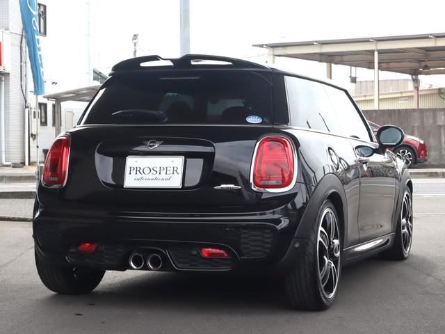 ＭＩＮＩ ジョンクーパーワークス　右ハンドル　ディーラー車（7枚目）