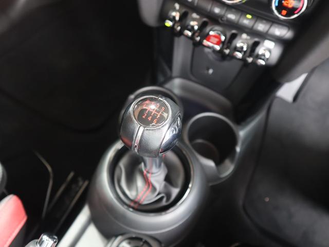 ＭＩＮＩ ジョンクーパーワークス　右ハンドル　ディーラー車（11枚目）