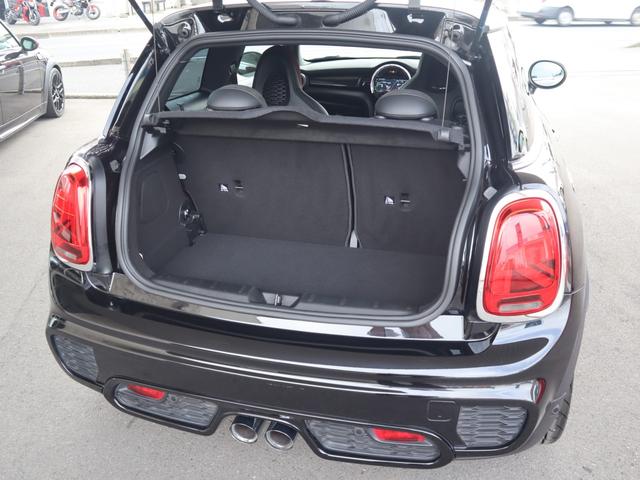 ＭＩＮＩ ジョンクーパーワークス　右ハンドル　ディーラー車（18枚目）