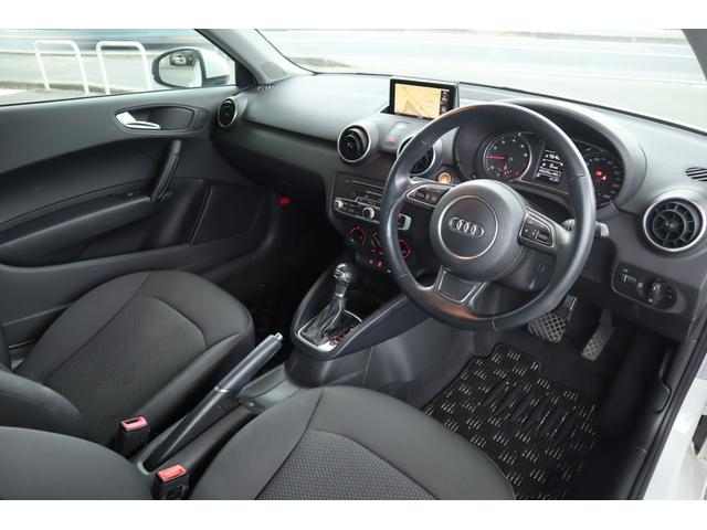 Ａ１ １．０ＴＦＳＩ　ナビキセノンプラスＰ　コンビニエンスＰ　右ハンドル　ディーラー車（15枚目）