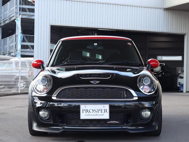 ＭＩＮＩ ジョンクーパーワークス　６速ＭＴ車　右ハンドル　ディーラー車（2枚目）