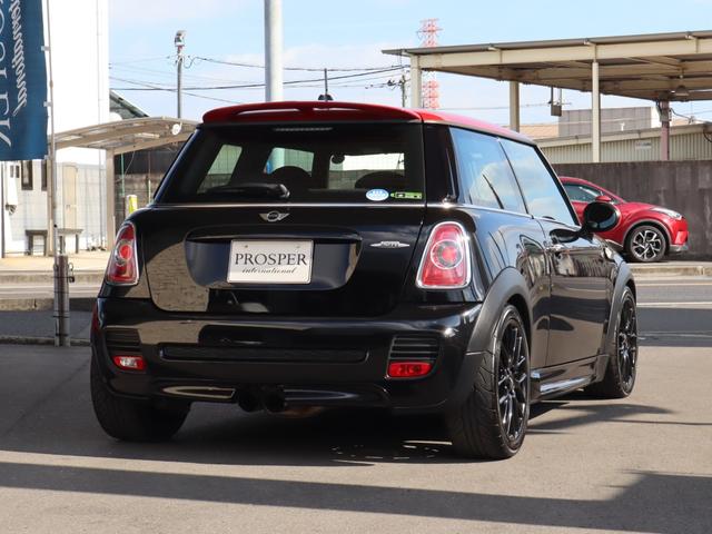 ＭＩＮＩ ジョンクーパーワークス　６速ＭＴ車　右ハンドル　ディーラー車（7枚目）