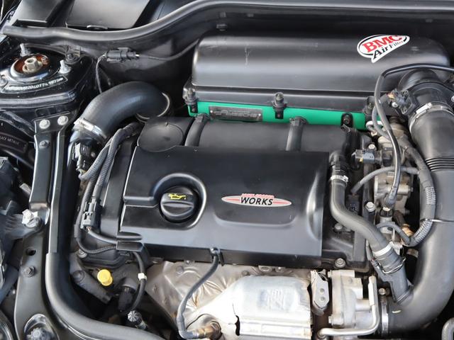 ＭＩＮＩ ジョンクーパーワークス　６速ＭＴ車　右ハンドル　ディーラー車（17枚目）