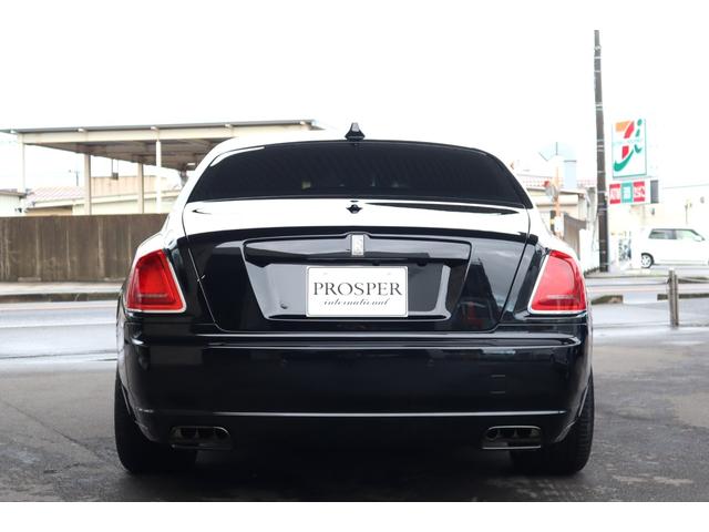 ゴーストII ブラックバッジ　スターライトヘッドライナー　コーチライン　右ハンドル　ディーラー車（3枚目）