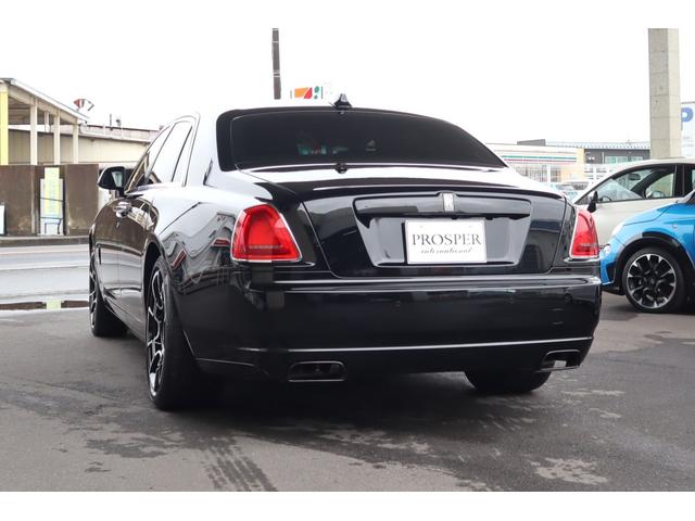 ゴーストII ブラックバッジ　スターライトヘッドライナー　コーチライン　右ハンドル　ディーラー車（8枚目）