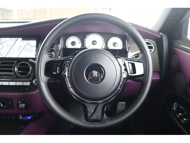 ゴーストII ブラックバッジ　スターライトヘッドライナー　コーチライン　右ハンドル　ディーラー車（16枚目）