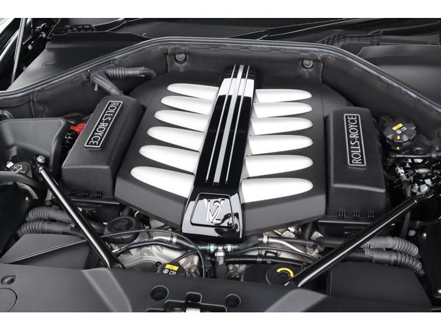 ゴーストII ブラックバッジ　スターライトヘッドライナー　コーチライン　右ハンドル　ディーラー車（17枚目）