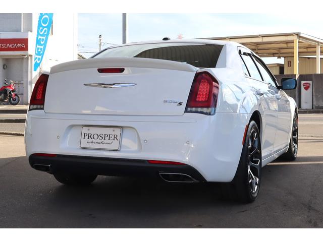 クライスラー・３００ ３００Ｓ　右ハンドル　ディーラー車（7枚目）