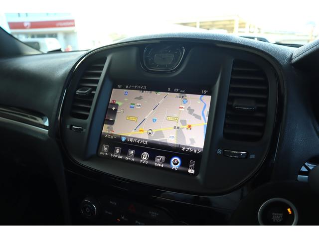 クライスラー・３００ ３００Ｓ　右ハンドル　ディーラー車（9枚目）