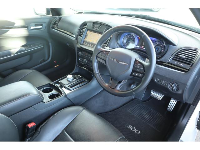 クライスラー・３００ ３００Ｓ　右ハンドル　ディーラー車（15枚目）