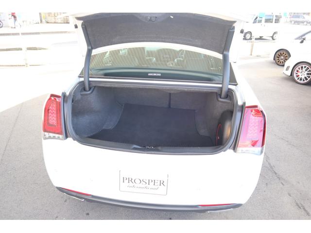 クライスラー・３００ ３００Ｓ　右ハンドル　ディーラー車（18枚目）