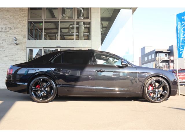 フライングスパー Ｗ１２Ｓ　マリナードライビングスペック　コンフォートスペック　左ハンドル　ディーラー車（4枚目）