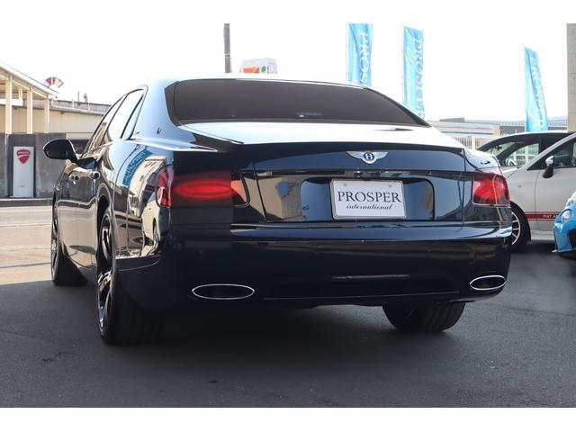 フライングスパー Ｗ１２Ｓ　マリナードライビングスペック　コンフォートスペック　左ハンドル　ディーラー車（8枚目）