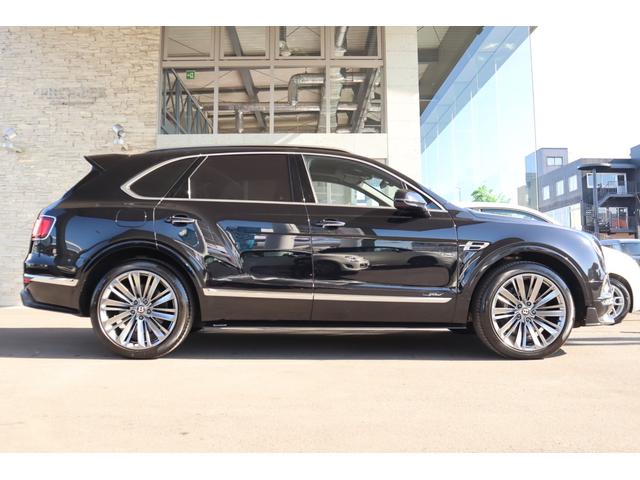 ベンテイガ スピード　Ｗ１２　センテナリースペック　ツーリングスペック　フロントシートコンフォートスペック　ＭＡＮＳＯＲＹ（Ｆ，Ｓ、Ｒ）エアロ　左ハンドル　ディーラー車（4枚目）