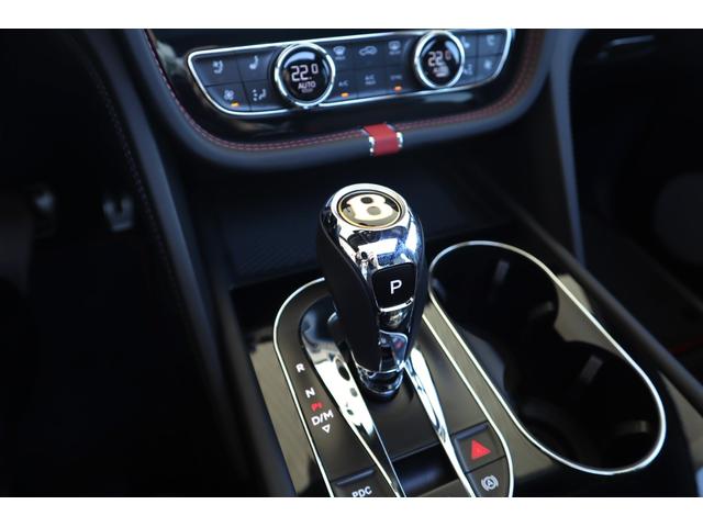 ベンテイガ スピード　Ｗ１２　センテナリースペック　ツーリングスペック　フロントシートコンフォートスペック　ＭＡＮＳＯＲＹ（Ｆ，Ｓ、Ｒ）エアロ　左ハンドル　ディーラー車（11枚目）