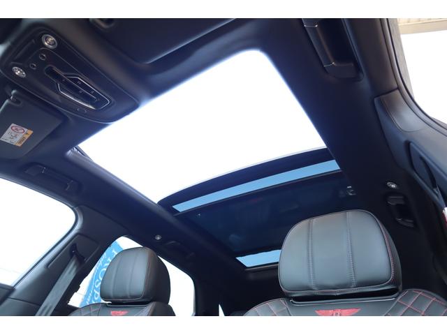 ベンテイガ スピード　Ｗ１２　センテナリースペック　ツーリングスペック　フロントシートコンフォートスペック　ＭＡＮＳＯＲＹ（Ｆ，Ｓ、Ｒ）エアロ　左ハンドル　ディーラー車（12枚目）