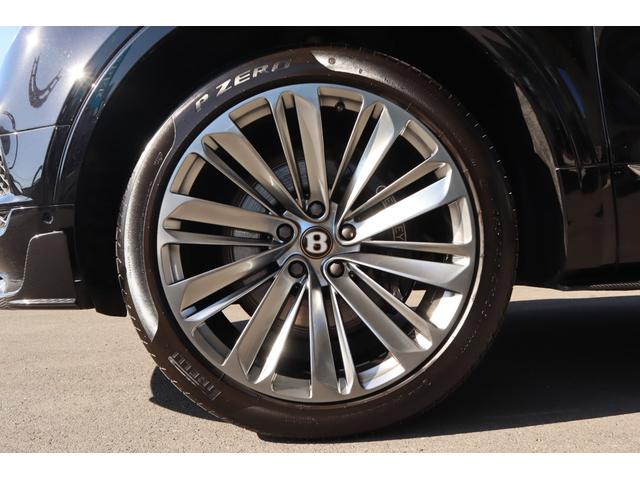 ベンテイガ スピード　Ｗ１２　センテナリースペック　ツーリングスペック　フロントシートコンフォートスペック　ＭＡＮＳＯＲＹ（Ｆ，Ｓ、Ｒ）エアロ　左ハンドル　ディーラー車（19枚目）