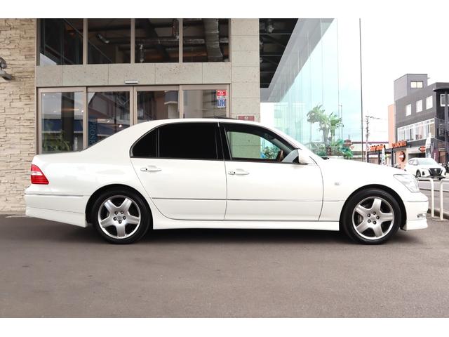 セルシオ ｅＲ仕様　純正エアロ装着車　右ハンドル　ワンオーナー　Ｄ車（4枚目）