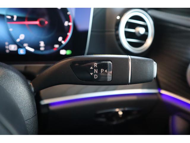 Ｅクラス Ｅ２２０ｄ　スポーツ　ＡＭＧラインインテリアＰＫＧ　エクスクルーシブＰＫＧ　右ハンドル　法人ワンオーナー　ディーラー車（11枚目）