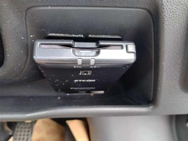 ハイゼットカーゴ デッキバンＧ　ＳＡＩＩＩ　社外メモリーナビ／フルセグＴＶ／ＥＴＣ／ドラレコ／両側スライドドア／キーレス／ハイビームアシスト／アイドリングストップ／衝突軽減ブレーキ／踏み間違い防止（8枚目）