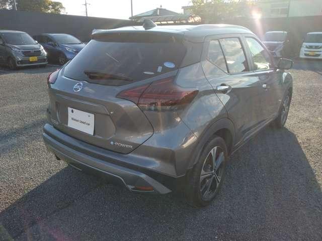 キックス 1.2 X ツートーン インテリアエディション 日産純正9インチメモリーナビ/フルセグTV/アラウンドビューモニター/前後ドラレコ/ETC/LEDヘッドライト/インテリキー/シートヒーター/ステアリングヒーター/衝突軽減ブレーキ/踏み間違い防止(2枚目)