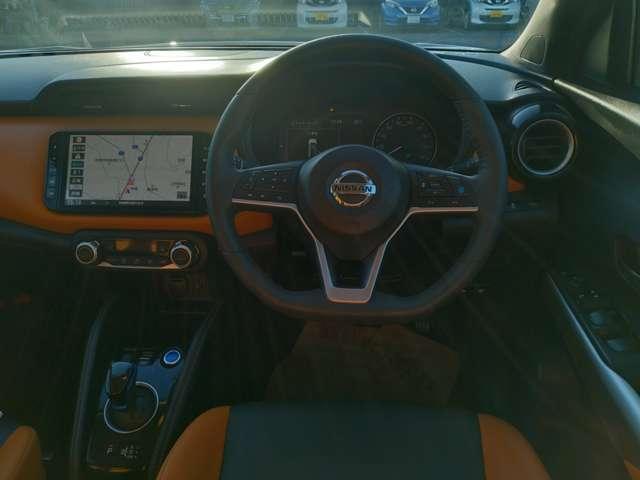 キックス 1.2 X ツートーン インテリアエディション 日産純正9インチメモリーナビ/フルセグTV/アラウンドビューモニター/前後ドラレコ/ETC/LEDヘッドライト/インテリキー/シートヒーター/ステアリングヒーター/衝突軽減ブレーキ/踏み間違い防止(4枚目)