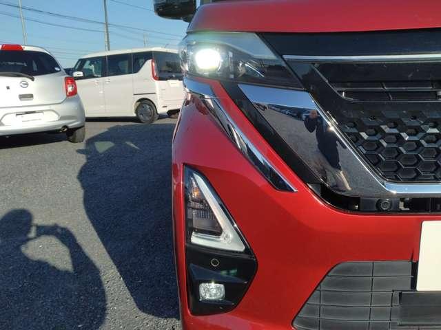 ルークス 660 ハイウェイスターGターボ プロパイロットエディション 日産純正9インチメモリーナビ/フルセグTV/両側オートスライドドア/アラウンドビューモニター/プロパイロット/インテリキ-/LEDヘッドライト/アイドリングストップ/衝突軽減ブレーキ/踏み間違い防止(15枚目)